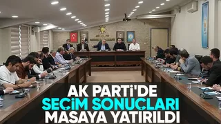 AK Parti'de ilçe başkanları toplantısı