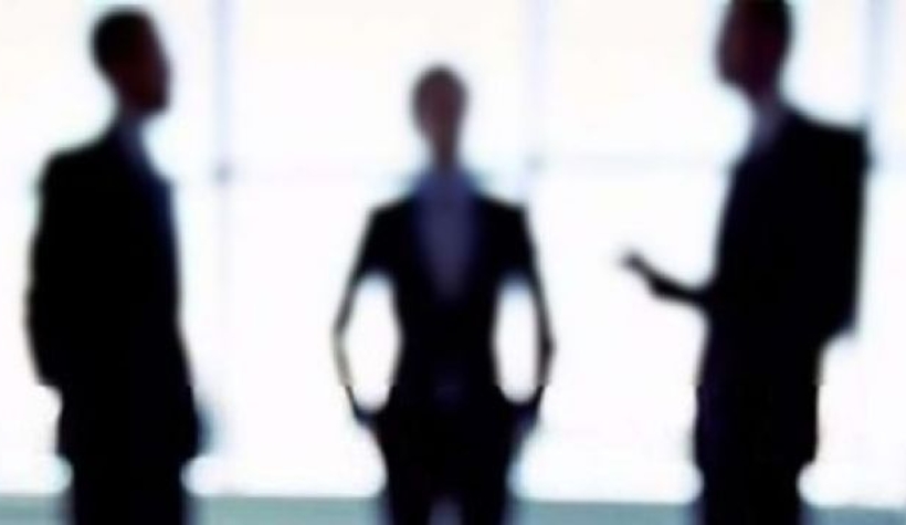 'Çok biliyorsan sen yap' demek kovulma sebebi değil!