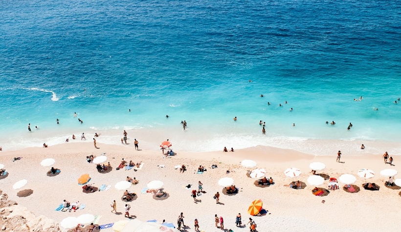 'Koronavirüs plajda, suda bulaşmaz' gibi yanlış algı var