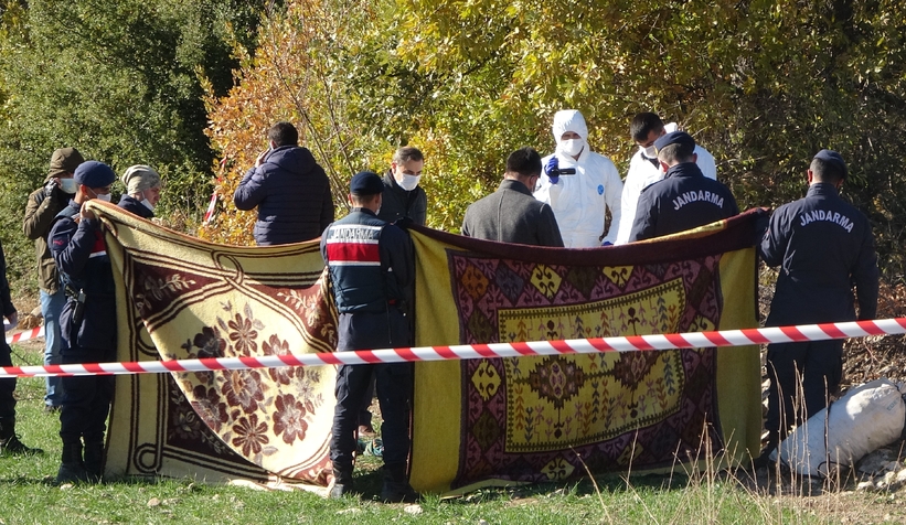 1 haftadır aranıyordu, yaşlı kadın tarlada ölü bulundu