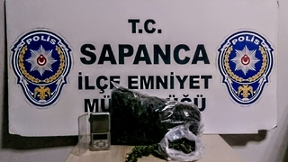 1 kilo 200 gram Marihuanna ele geçirildi