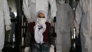 101 yaşında koronayı yendi