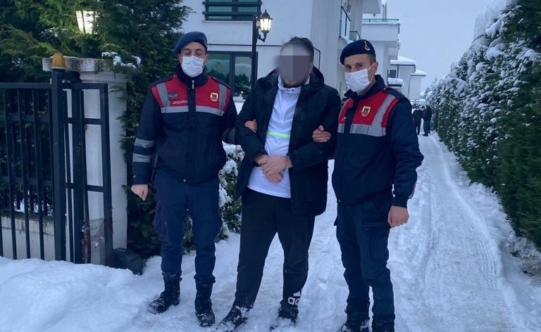 103 farklı suçtan aranıyordu paketlendi