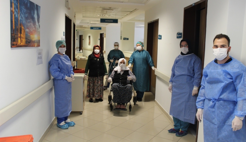 110 yaşında korona virüsü yendi