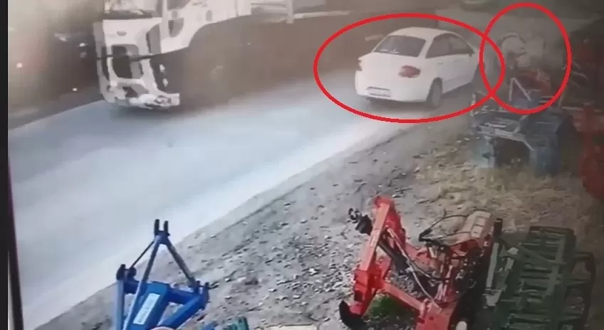 12 tonluk metal rulo yola düştü, faciadan dönüldü