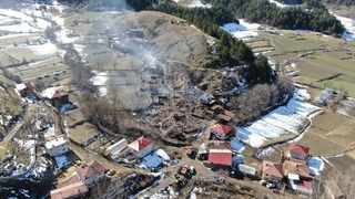 15 evin yandığı köyden geriye enkaz kaldı