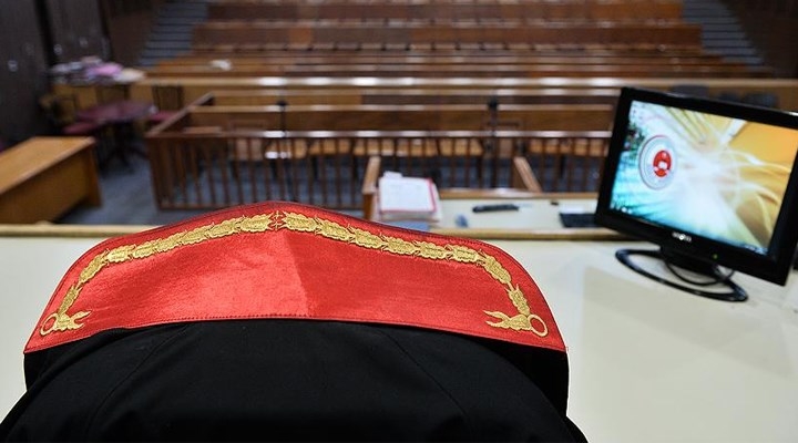 15 hakim ve cumhuriyet savcısı meslekten çıkarıldı