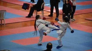 15 ilden 877 sporcu bu turnuvada ter döküyo