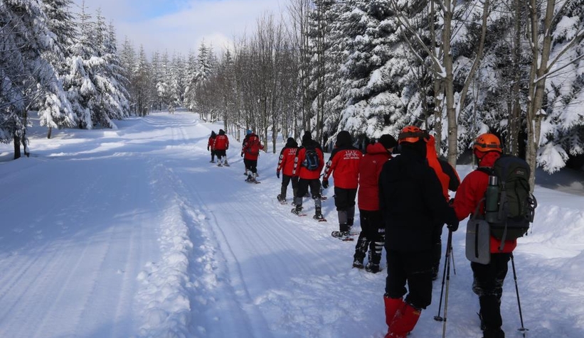 1,5 metre karda doktoru arıyorlar