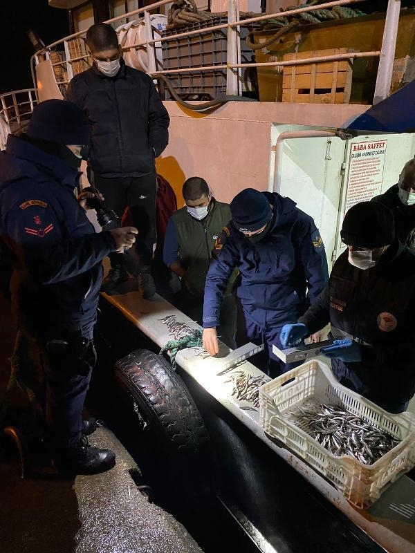 15 ton hamsiye el konuldu