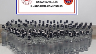 140 şişe sahte rakı ele geçirildi