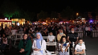 17 Ağustos depreminin 22. yılında hayatını kaybedenler anıldı