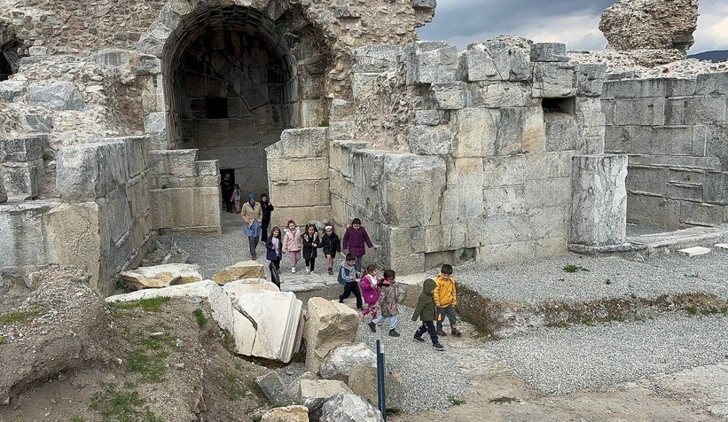 1800 yıllık İznik Roma Tiyatrosu turizme kazandırıldı