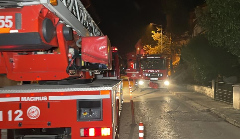 2 katlı evde çıkan yangın korkuttu