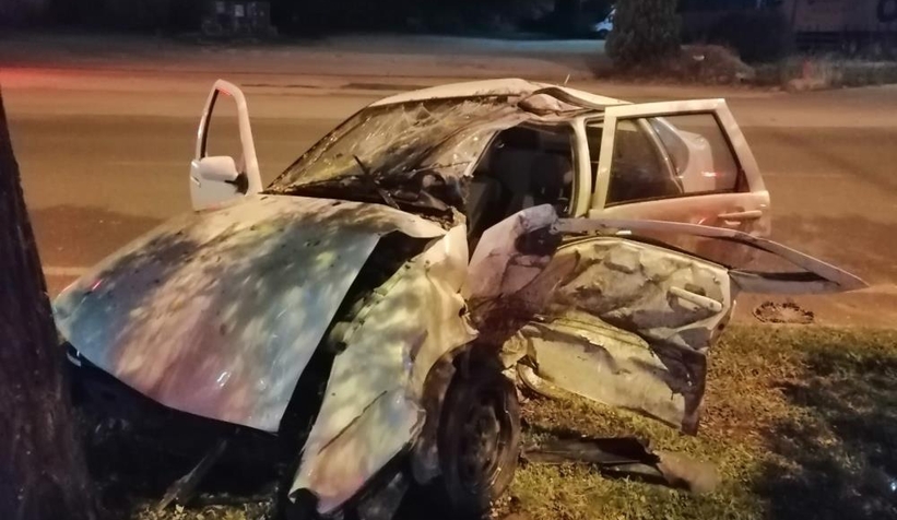 2 otomobil çarpıştı. 1’i ağır 3 yaralı