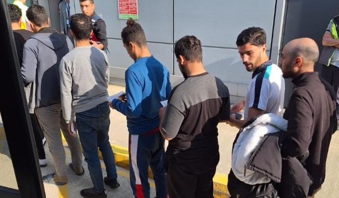 20 düzensiz göçmen sınır dışı edildi