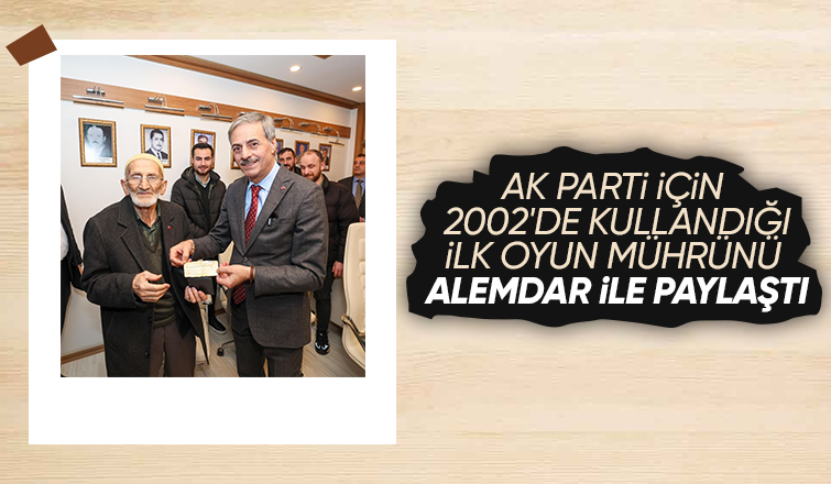 2002'den bu yana sakladığı oy mührünü Yusuf Alemdar ile paylaştı