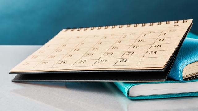 2021 resmi tatilleri hangi güne denk geliyor?