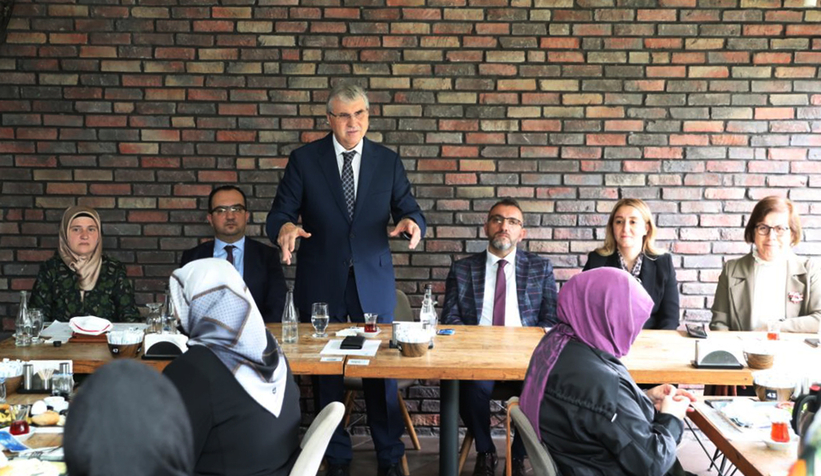 2023 hedefi için büyük rol üstlenen kadınlarımıza inancımız tam