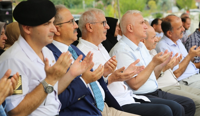 24. yılında deprem şehitleri Serdivan'da anıldı