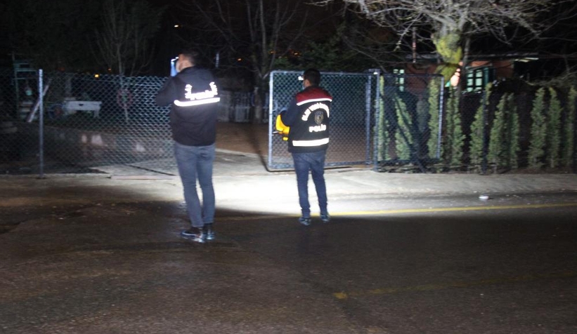 25 yaşındaki genç silahla vurulmuş halde bulundu