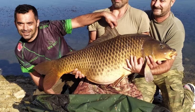 27,5 kiloluk dev sazan yakaladı