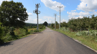 3 mahalleyi bağlayan grup yolu yenilendi