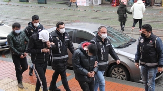 3 ton kaçak içki stoklamışlardı, tutuklandılar