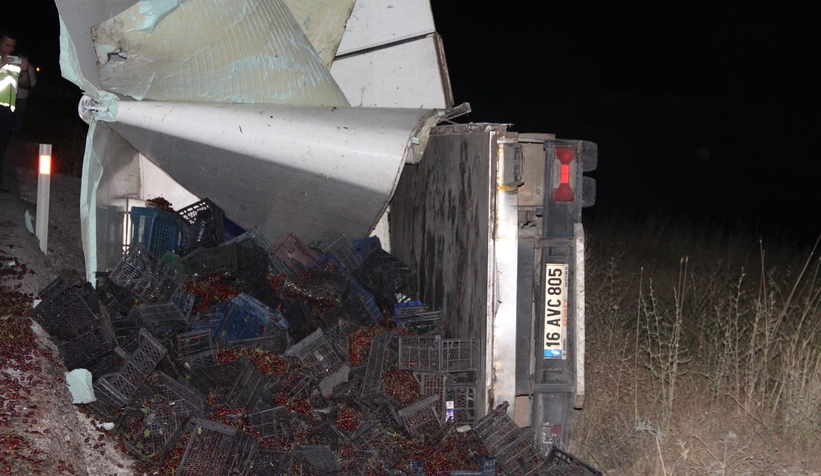 3 ton vişne ziyan oldu