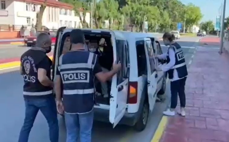 30 bin TL'lik ziynet eşyası çalan hırsızlara operasyon!