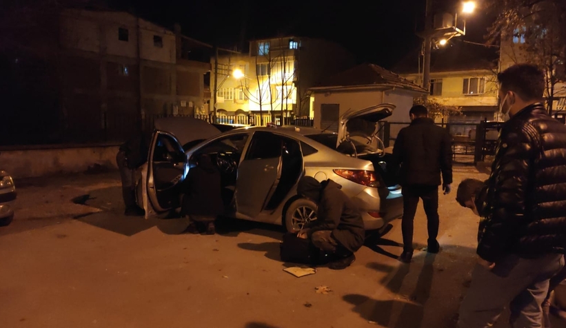 30 km takipte uyuşturucu ve silah yakalandı