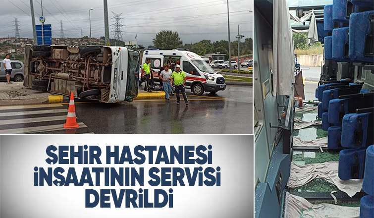 32 Evlerde servis midibüsü devrildi
