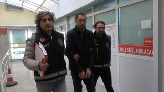 35 aracın camını kırmıştı: Abisine kızmış!