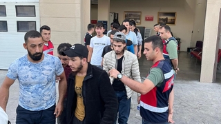 37 düzensiz göçmen sınır dışı edildi