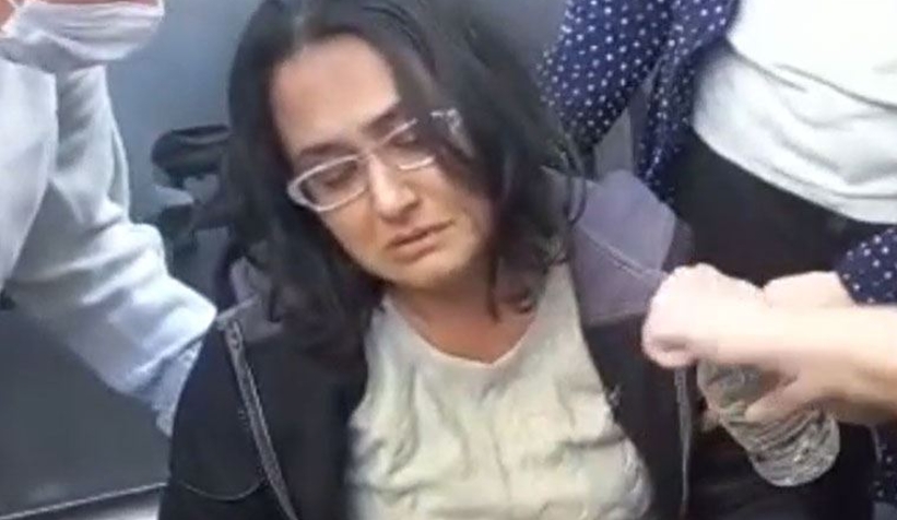 4 çocuğu enkaz altında olan annenin acısı yürekleri dağladı