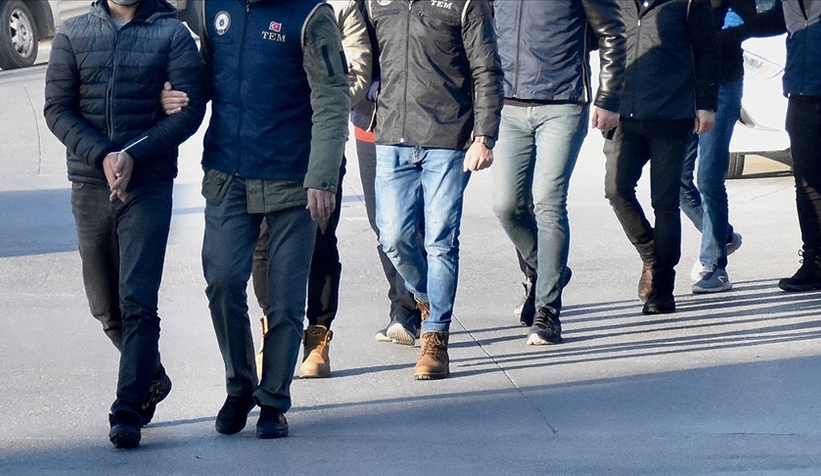 4 ilde FETÖ operasyonu: 7 gözaltı