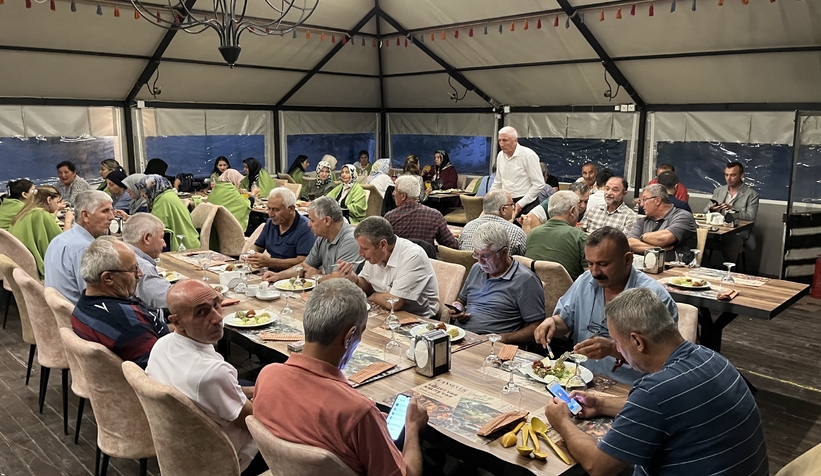 40 yıl önce askerlik yapan silah arkadaşları buluştu