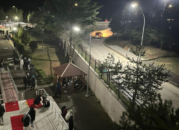 4.2 büyüklüğünde deprem