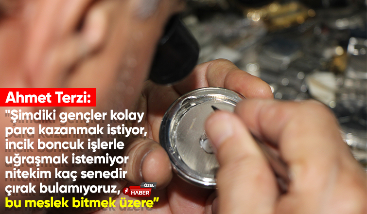 43 yıldır tarihe tanıklık etmiş saatleri tamir ediyor