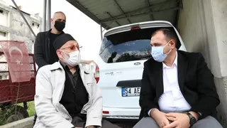 Koronadan ölen 3 çocuk babasının ailesini ziyaret etti