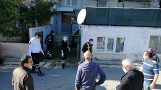 5 gündür işe gelmeyen arkadaşlarını evde ölü buldular