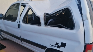 5. kattan aracın üzerine düştü