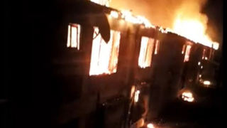 50 binlik kümes alev alev yandı