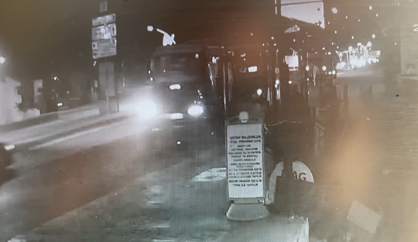 7 kişinin yaralandığı kaza anı kamerada