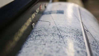 7.6 büyüklüğünde deprem: Tsunami uyarısı yapıldı