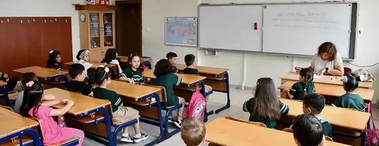 9 günlük ara tatil bitti; Öğrenciler okula dönüyor