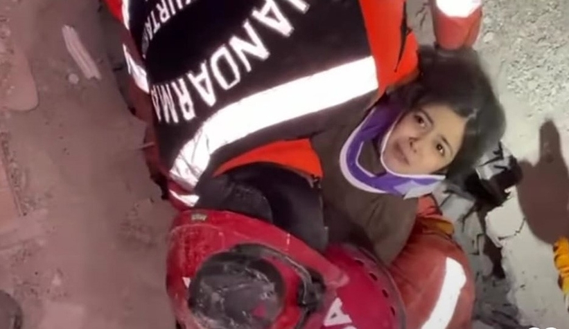 9 yaşındaki Zeynep 31 saat sonra kurtarıldı