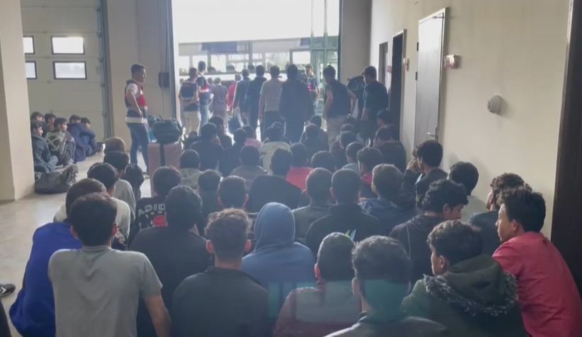 96 kaçak ülkelerine gönderildi