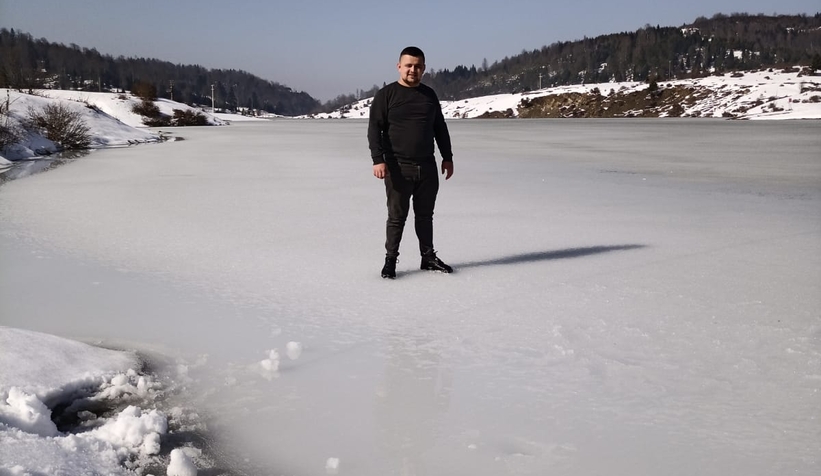 Acelle Yaylası göleti buz tuttu