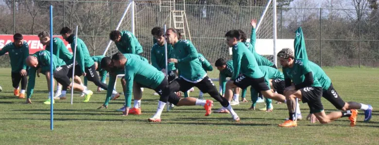 Adana Demirspor mesaisi devam ediyor